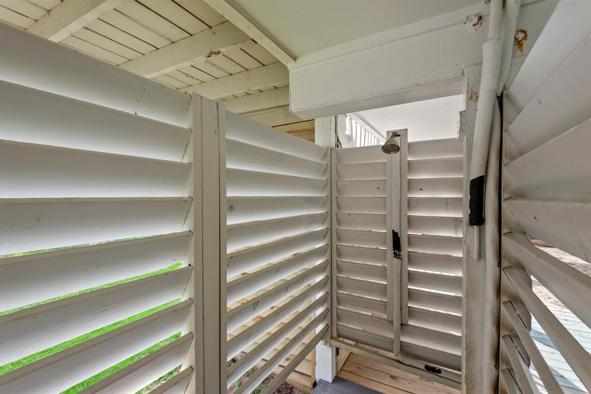 56d02dfdad474bc28d9d49765b2b8291 Large | Beachhouse | Texas | TX | Vacation Homes | Galveston | Crystal Beach | Kokomo | Breezy Days | Beachfront Elegance | Sunrise Serenity | Southern Sands Property Management, LLC