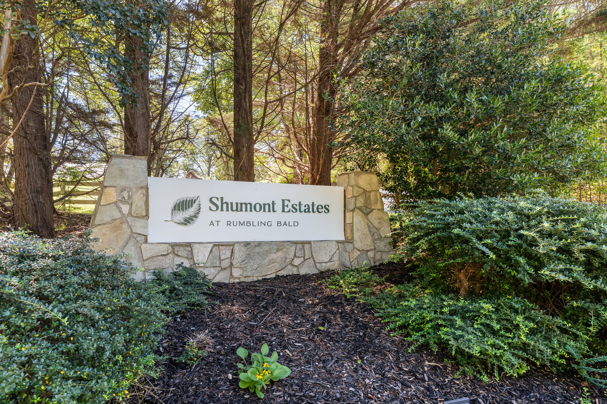 Shumont Estates - Part of Rumbling Bald Resort 