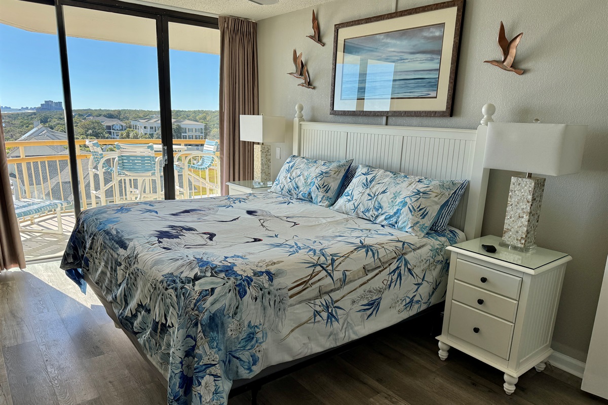 Primary Bedroom w/Sliding Glass Doors to Balcony