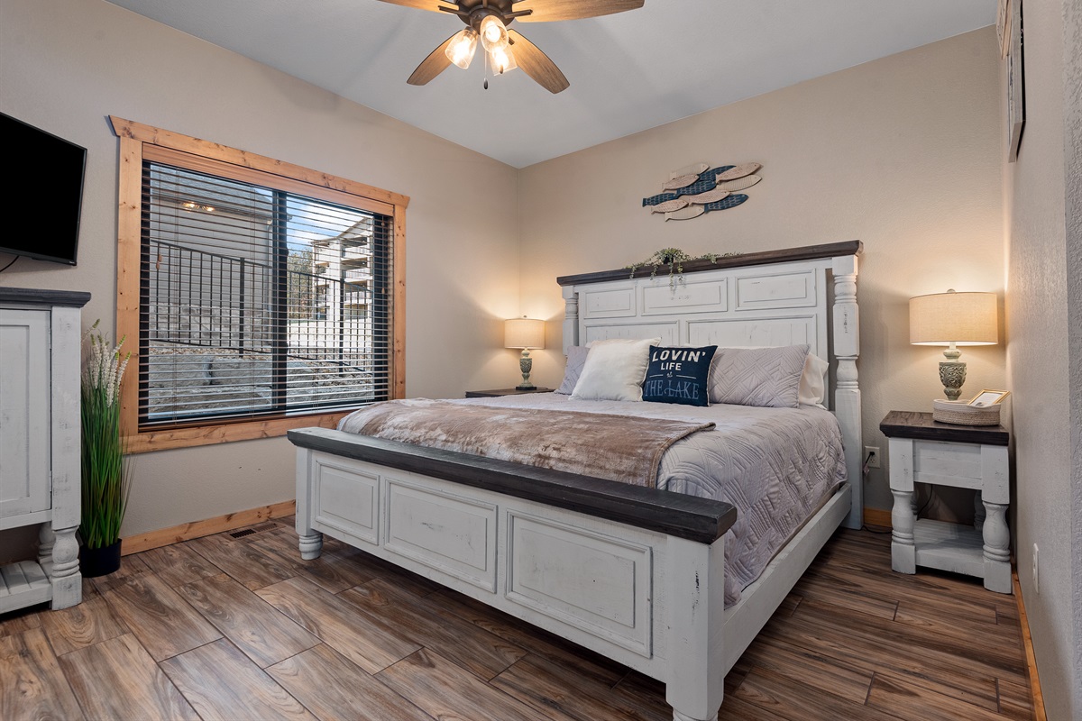 Main level King bedroom #1 w/ ensuite