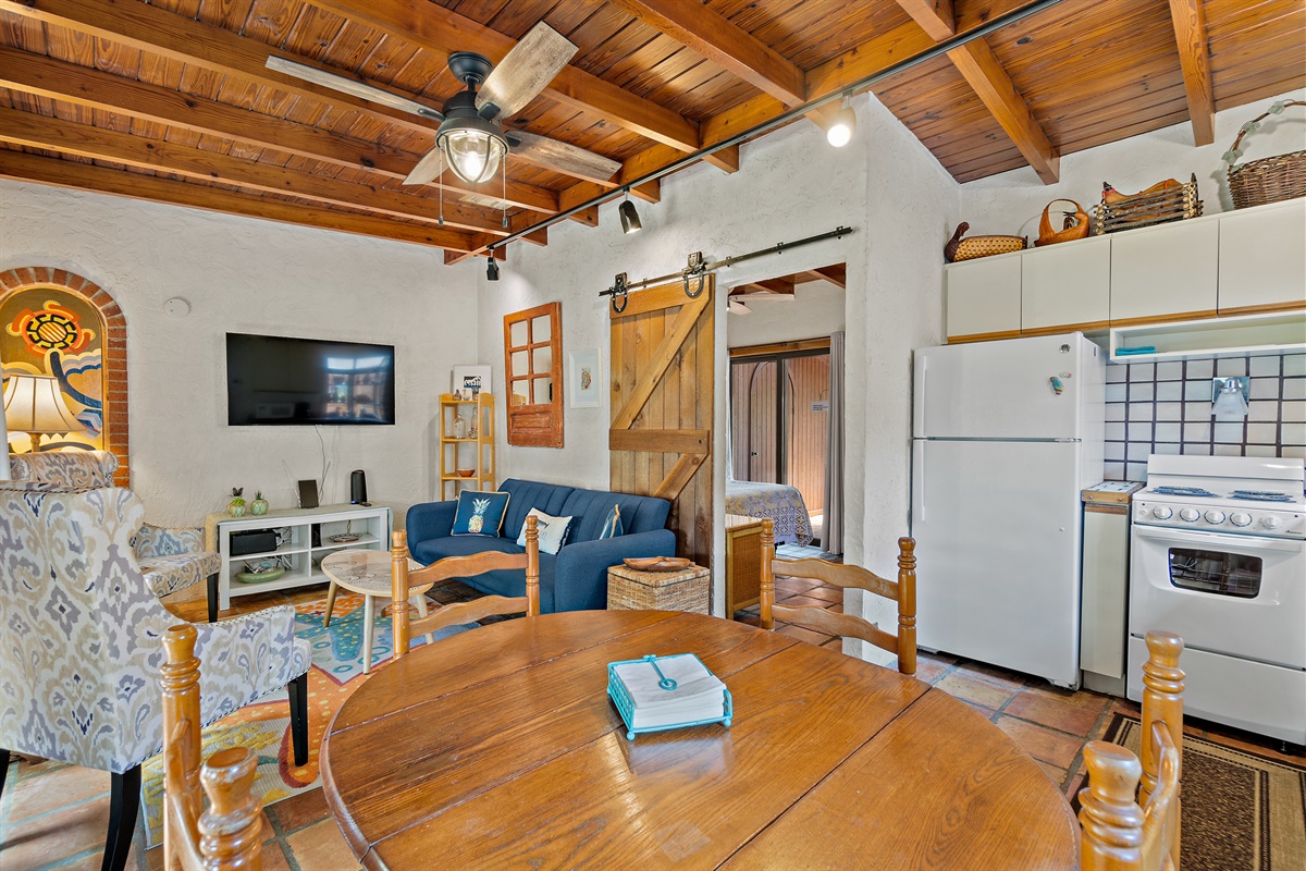Open floor plan living/dining