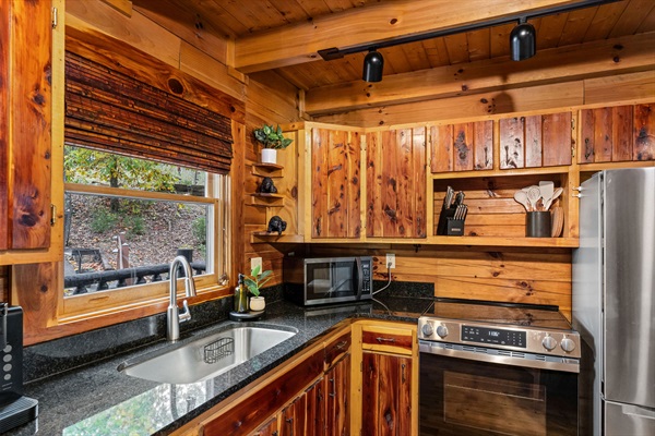 Full Kitchen with upgraded appliances