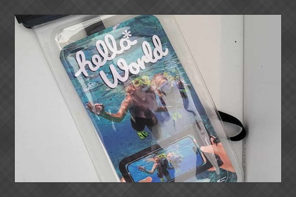 Dry bag for mobile phone:
Located in the common area upstairs, shared between the guests.