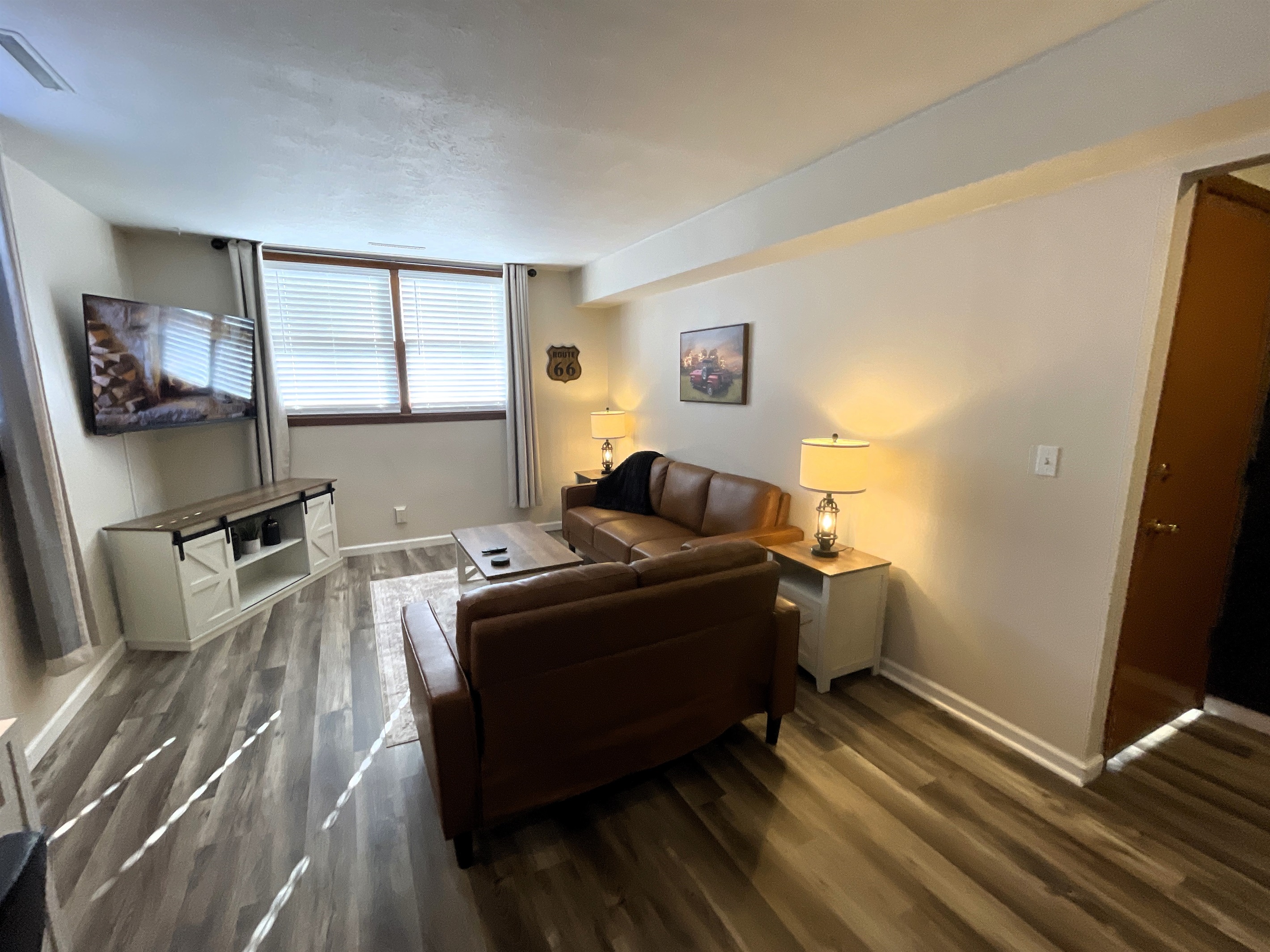 Living room with 55" Smart TV