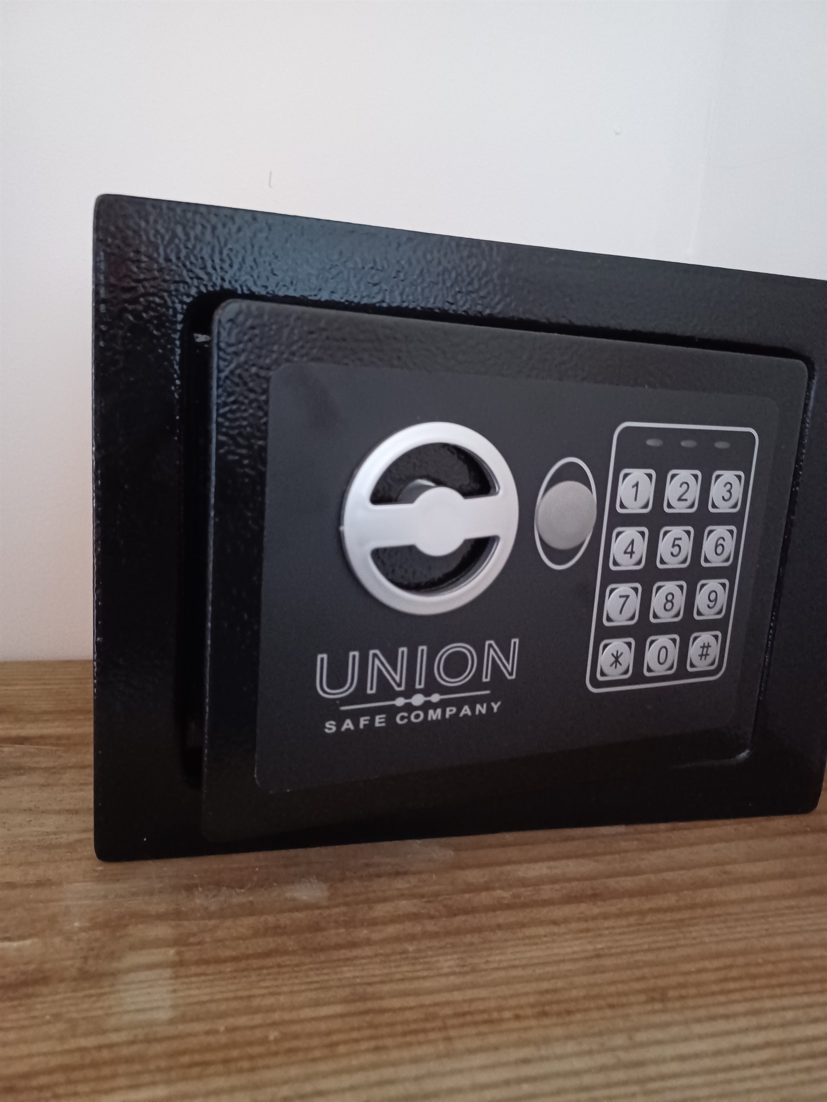 Seahorse bedrrom safe