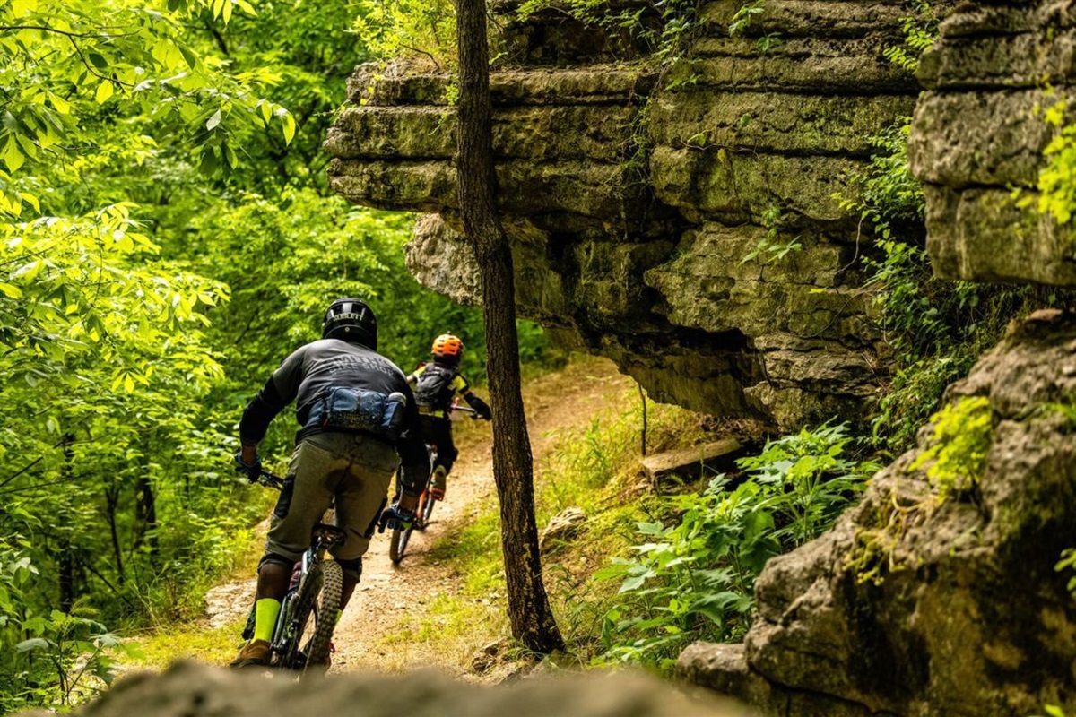 Some Bella Vista trails are easy while others are challenging! Many of the trails also include a mixture of pavement, gravel, and the natural rocky terrain of the Ozarks.