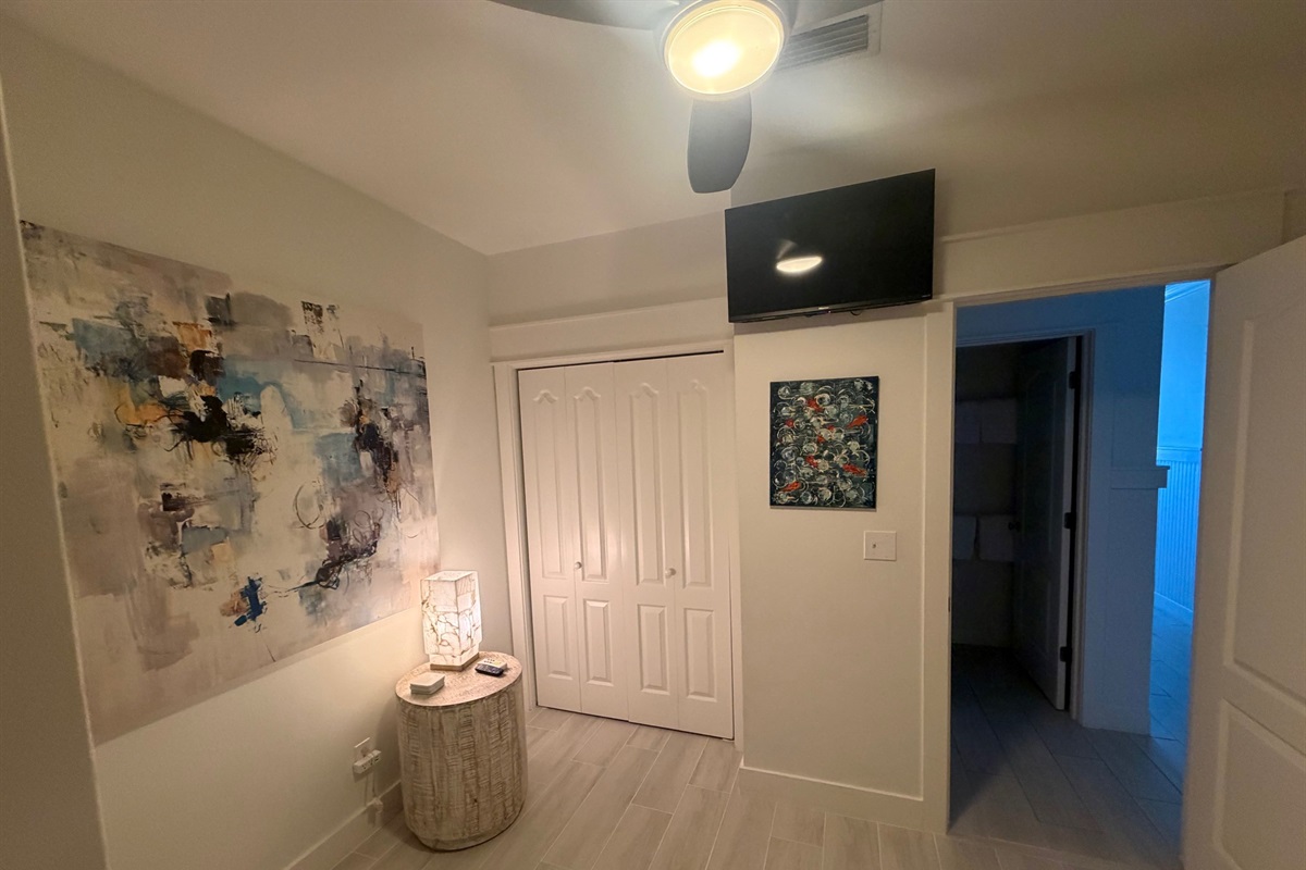 Middle Guest Bedroom 2