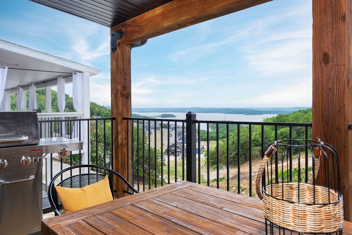 Main Level Deck w/beautiful lakeview