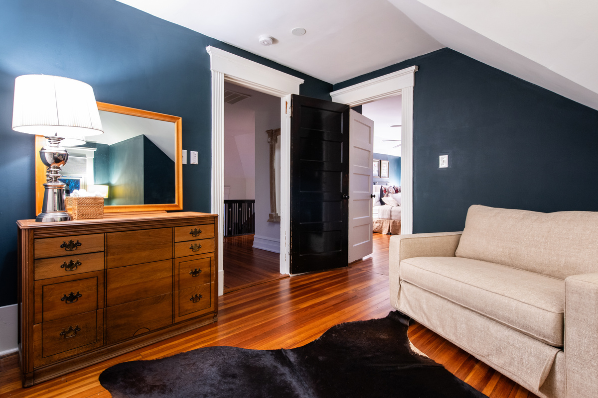 6th Bedroom ~ 3rd Floor ~ King Size Bed ~ Twin Sleeper Sofa