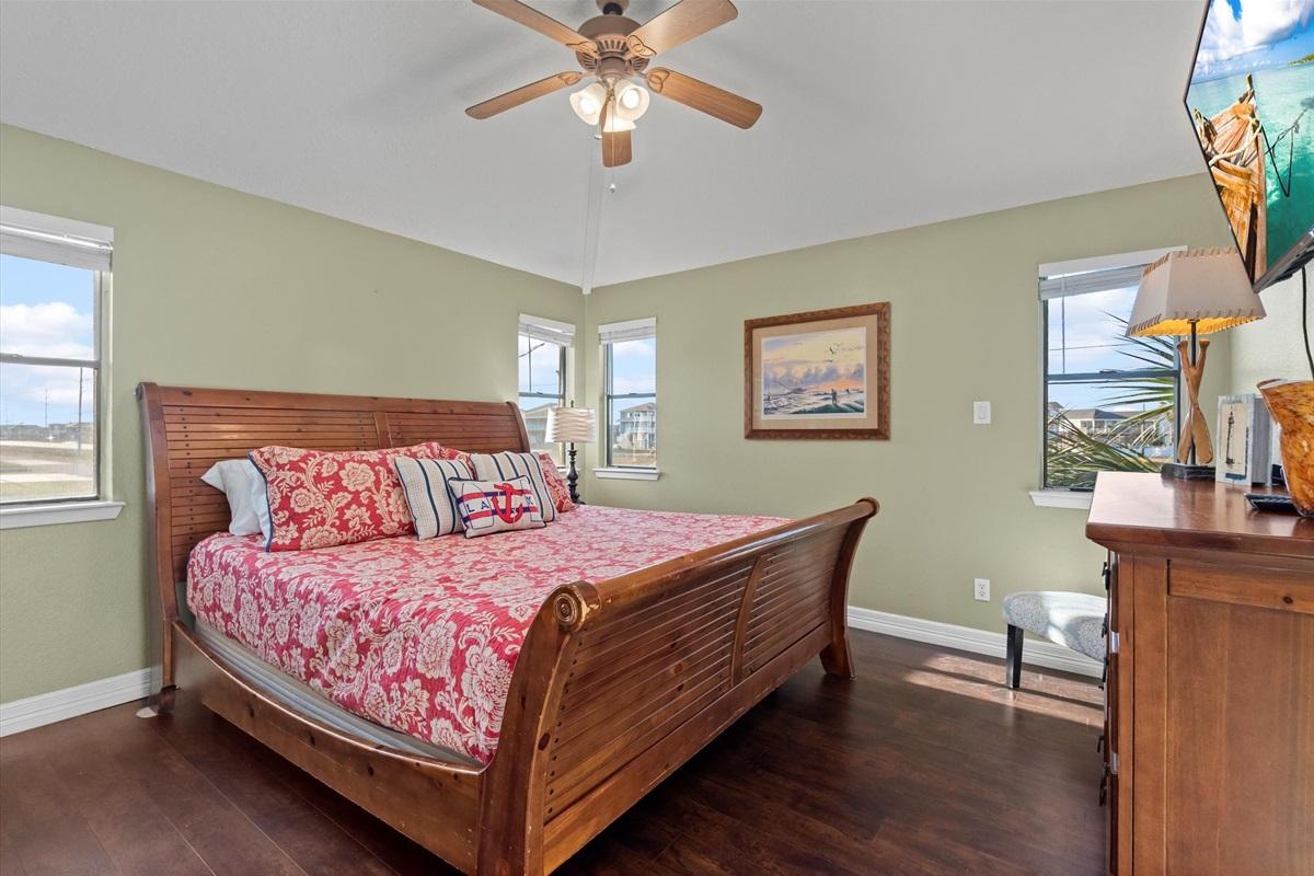 5703085783cf484b9e9e7bf1e57c6b90 Large | Beachhouse | Texas | TX | Vacation Homes | Galveston | Crystal Beach | Kokomo | Breezy Days | Beachfront Elegance | Sunrise Serenity | Southern Sands Property Management, LLC