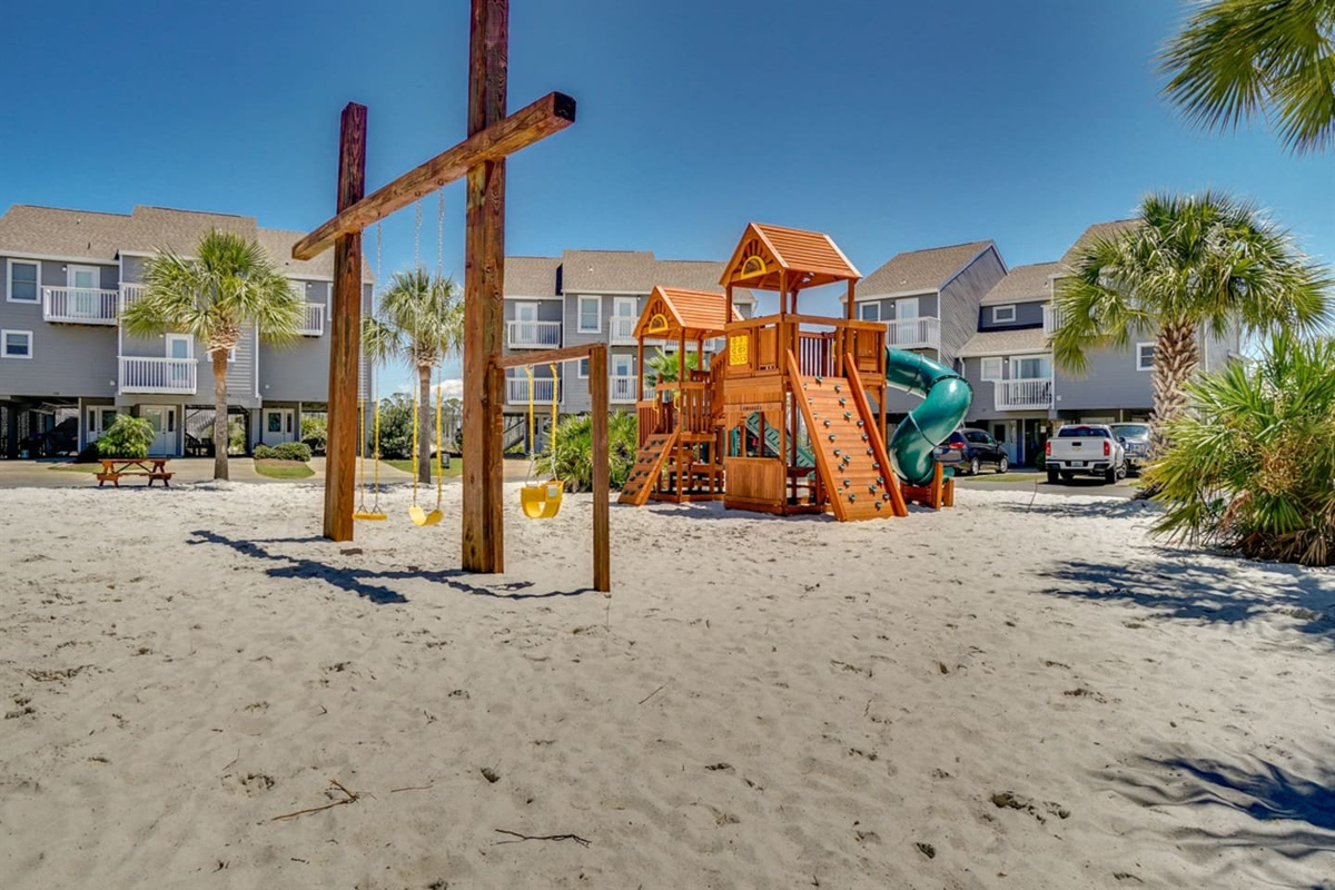  Let the kids burn off beach energy at the community playground while you catch your breath.
