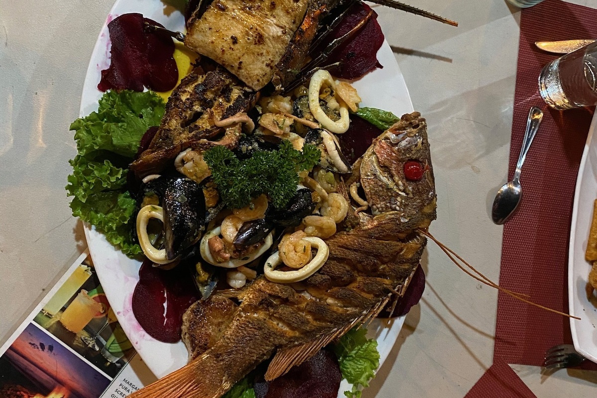 Seafood platter...yum!