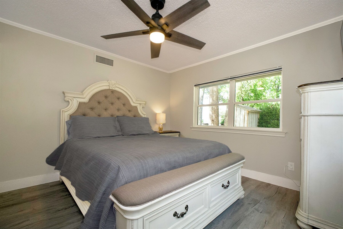 Main floor 1st bedroom with Queen Bed