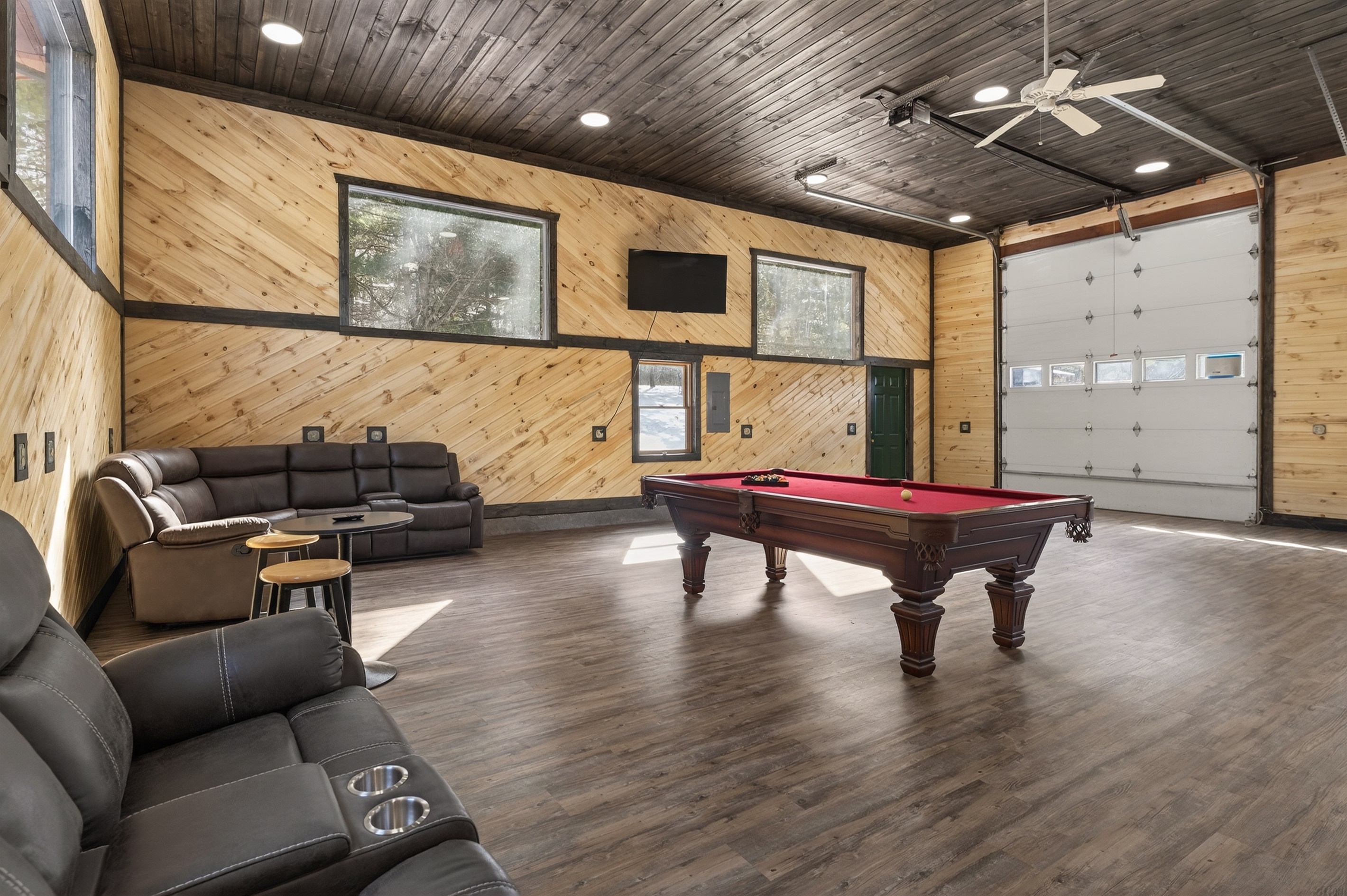 Huge game room