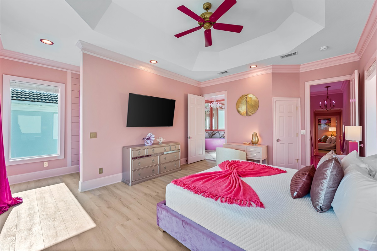 Beachfront Master Suite w/Twin Bunk Nook | Third Floor