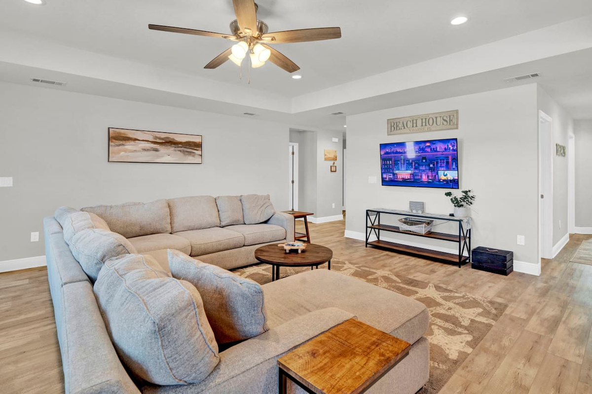Super spacious living area with large comfortable sectional