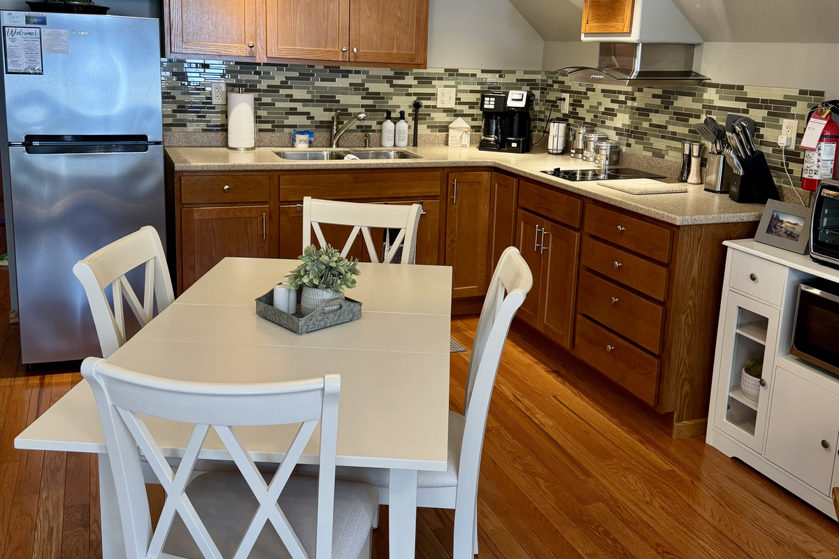 Rock Garden Cottage Kitchen