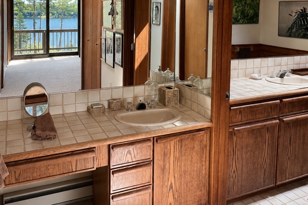 Master Vanity