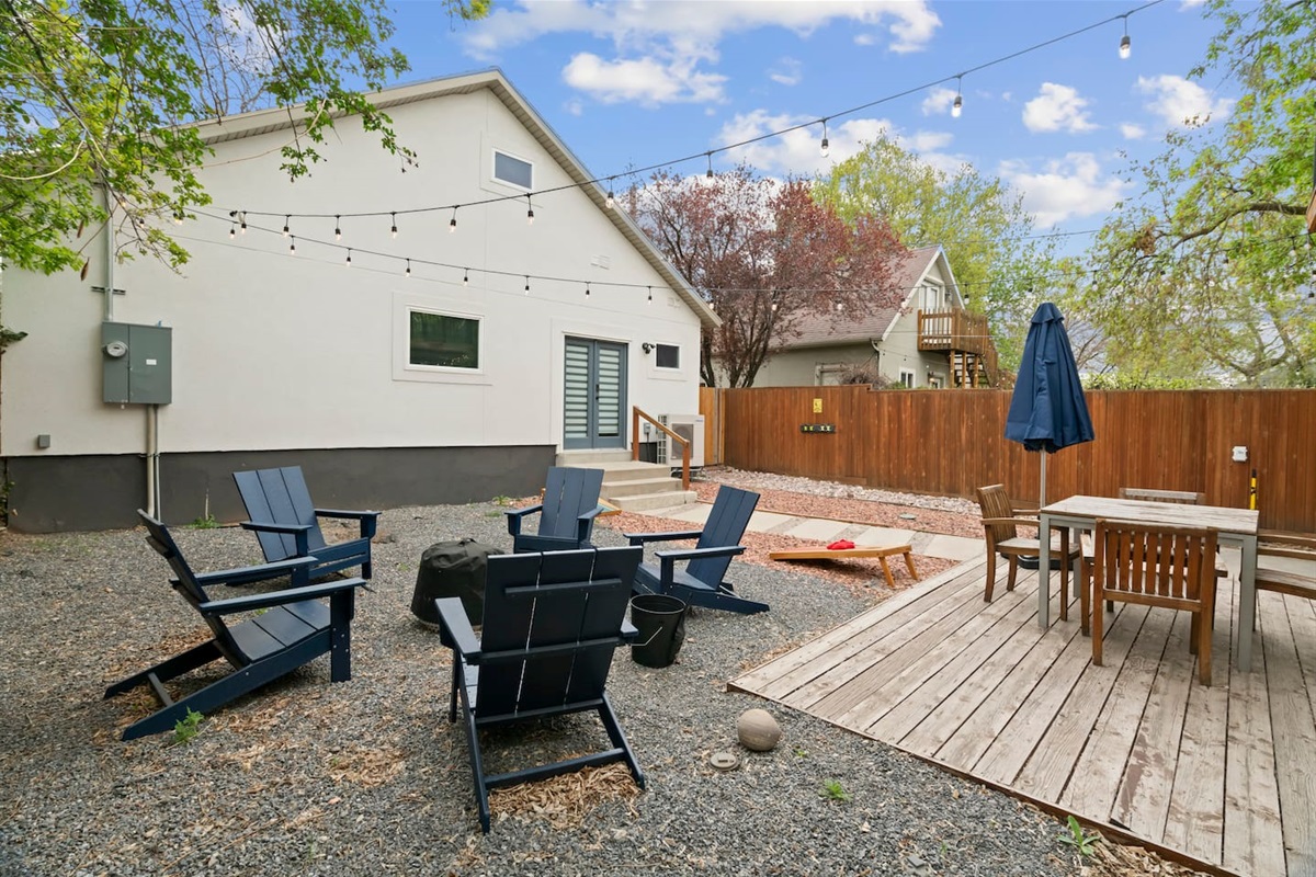 "A large group of us rented out this spot and Jenny’s house next door. It was the perfect spot for us to hang out with plenty of room for everyone." Molly (November 2023)