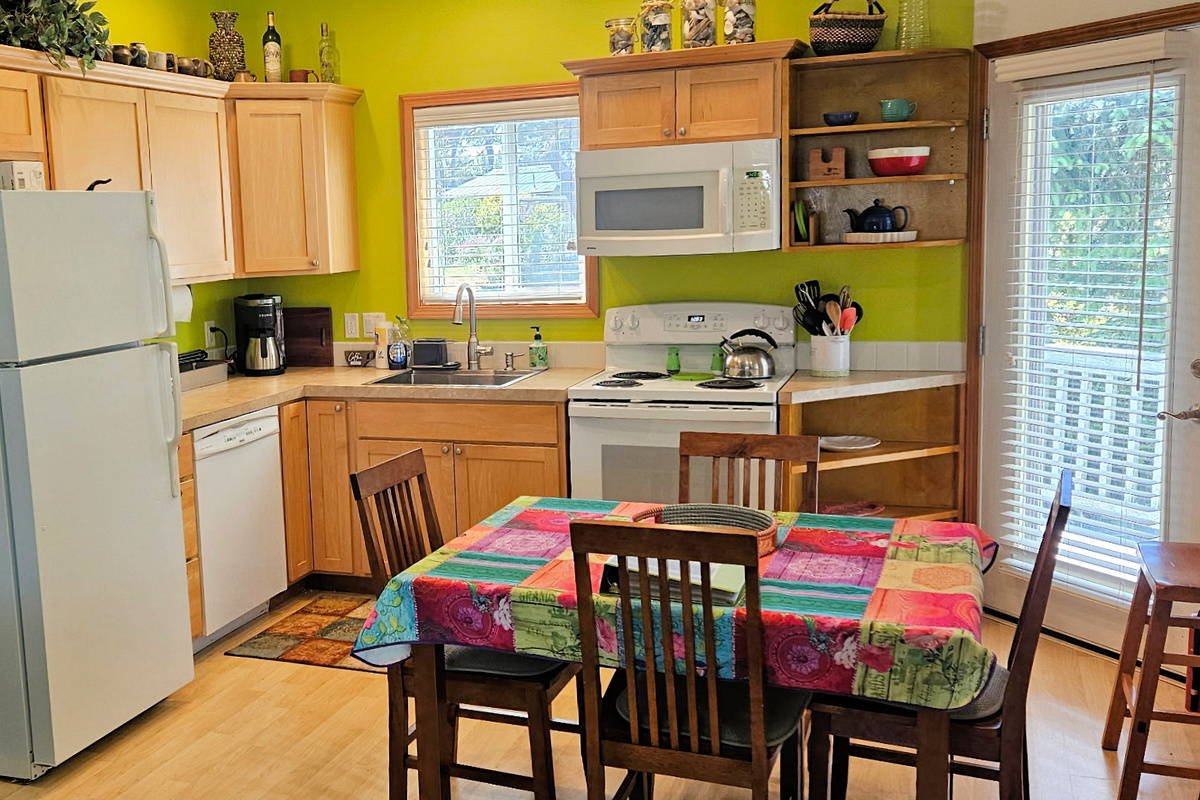 Kitchen with Dishwasher, Keurig Dual Brew Coffee maker & Electric Range