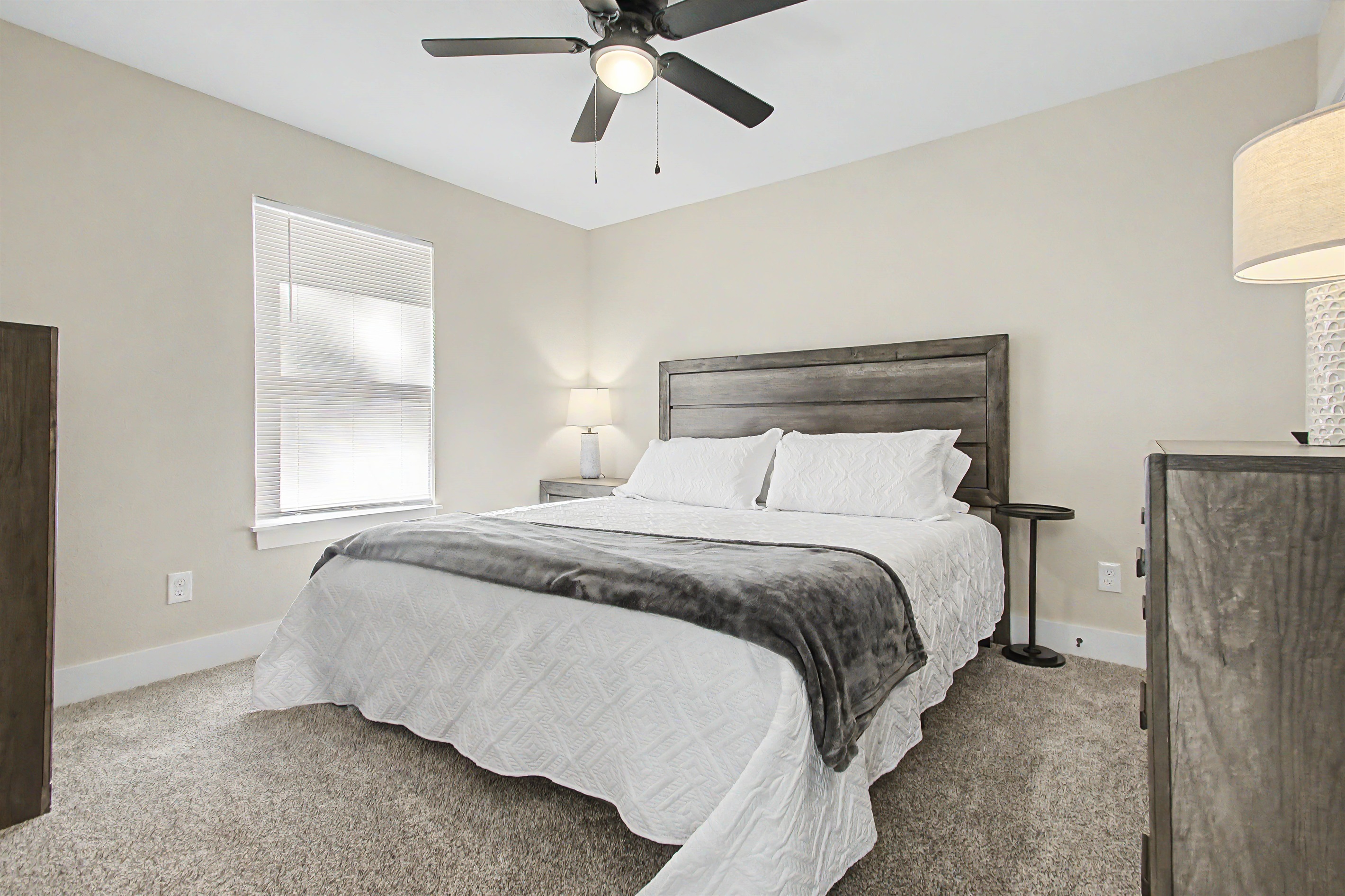 King suite 2 main level