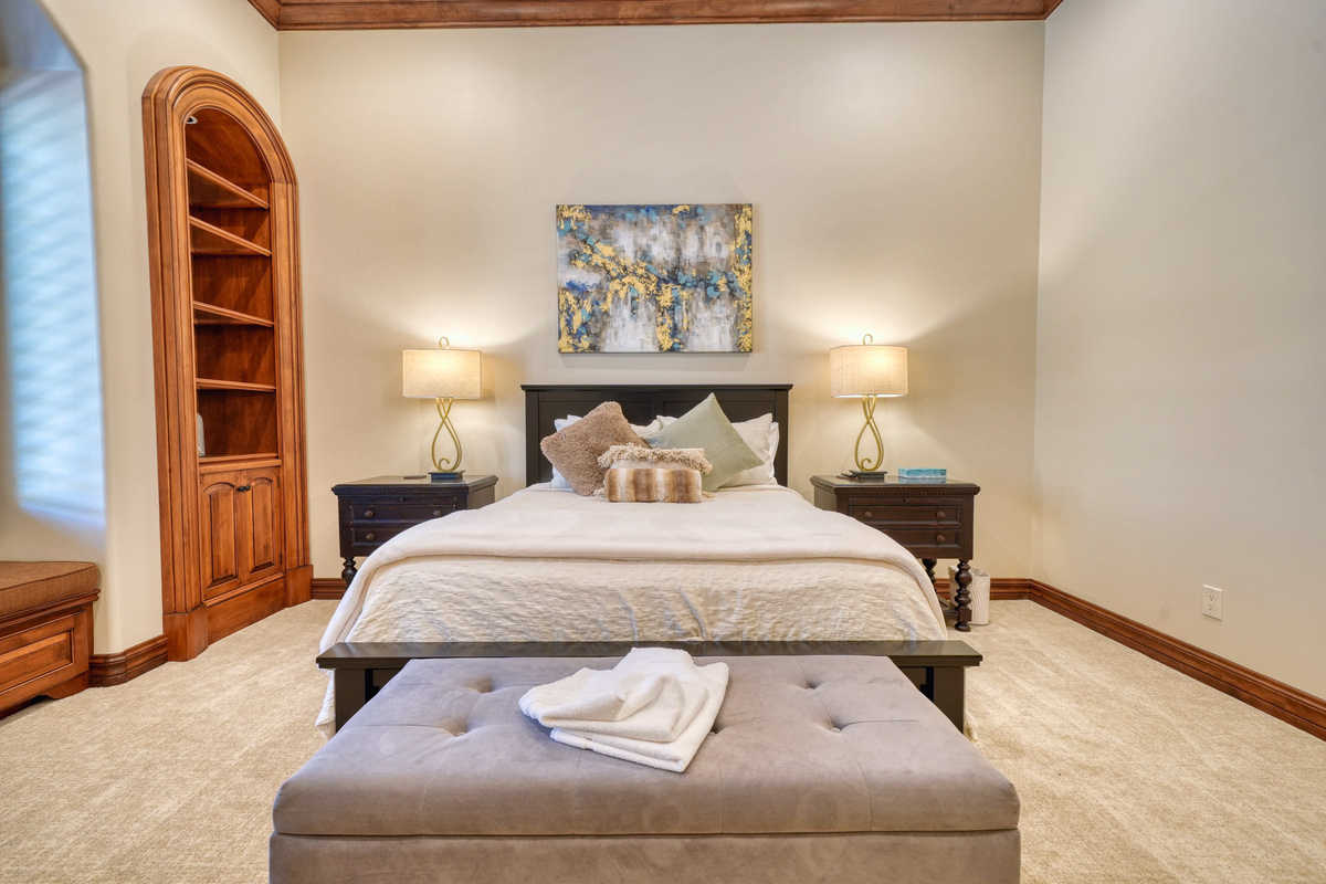 EPIC Sweetwater Estate | 5BR, Pool, Hot Tub & Casita — EPIC Sweetwater Estate | 5BR, Pool, Hot Tub & Casita, Scottsdale, Arizona — photo 35
