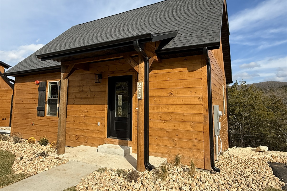 Par and Pine Cabin is THE place for fun, relaxation, golf and adventure!