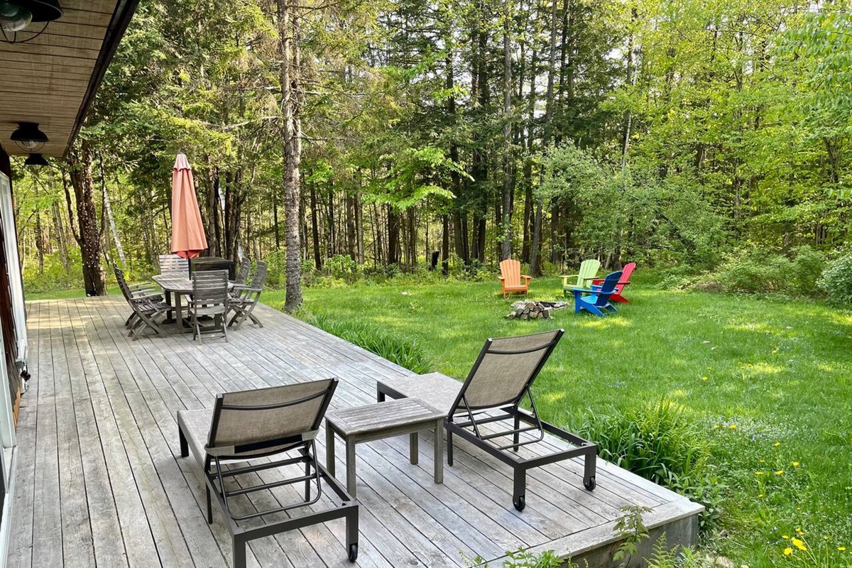 Deck space and year-round firepit