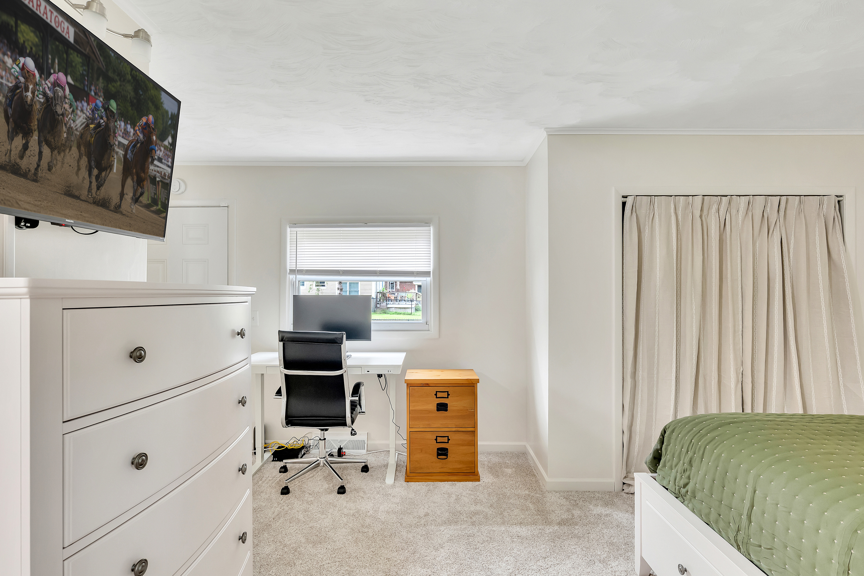 Master Bedroom – Workspace & Smart TV