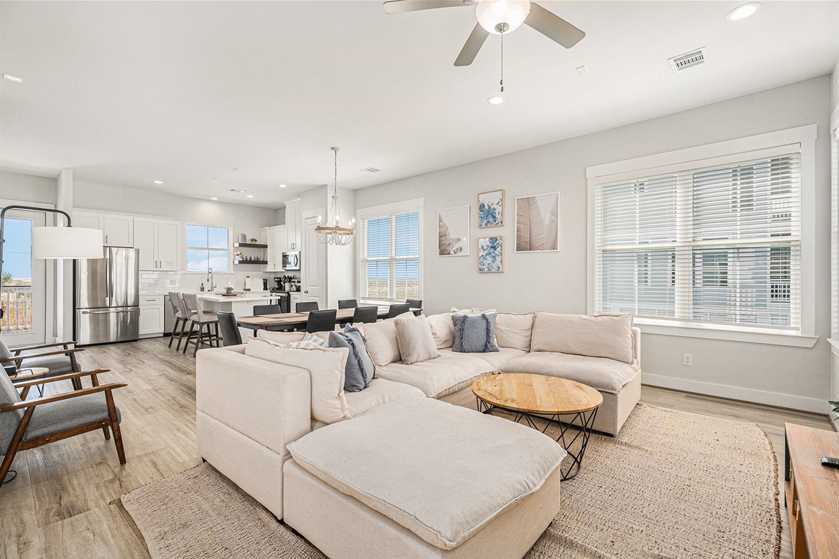 578ba5a42de541209aecf8688022db75 Large | Beachhouse | Texas | TX | Vacation Homes | Galveston | Crystal Beach | Kokomo | Breezy Days | Beachfront Elegance | Sunrise Serenity | Southern Sands Property Management, LLC