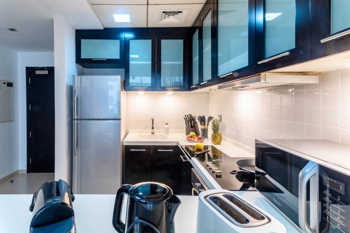 Fully equipped kitchen - Espresso, water heater, toaster, washing machine, fridge, microwave and more.
