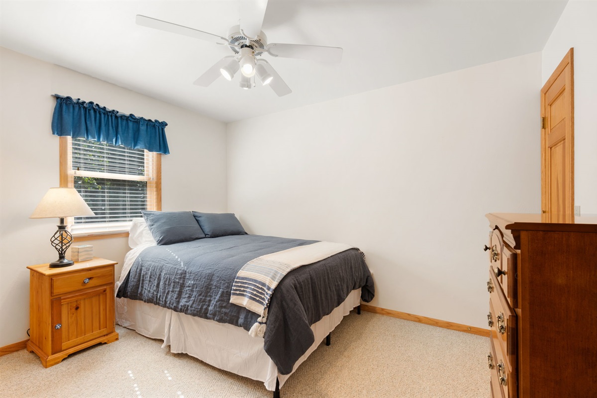 Main Floor Bedroom #1-Queen