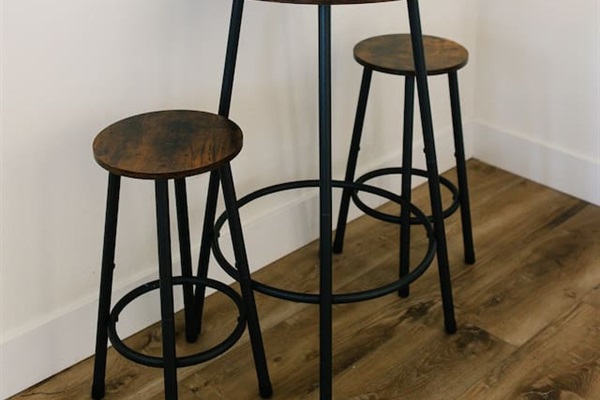 Bristo Style Table/Chairs