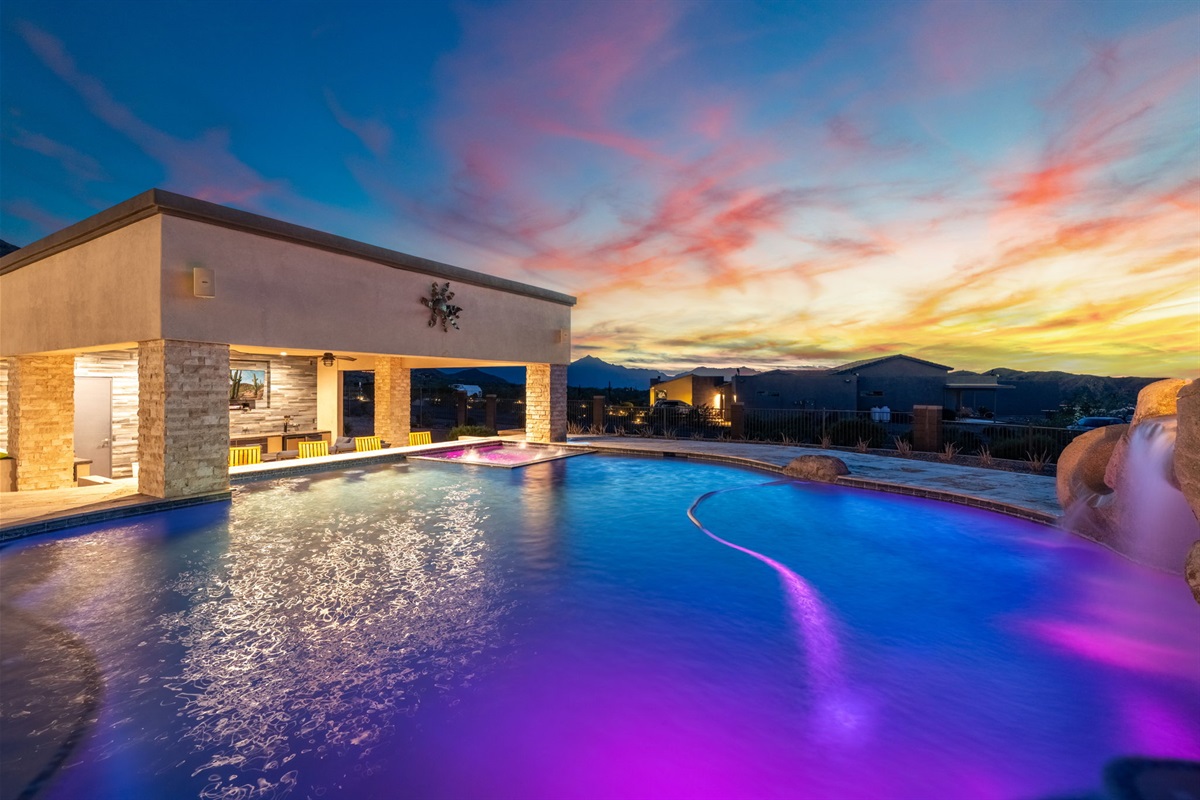 Private Pool and Spa with Optional Pool Heat Available for an Additional Nightly Fee.