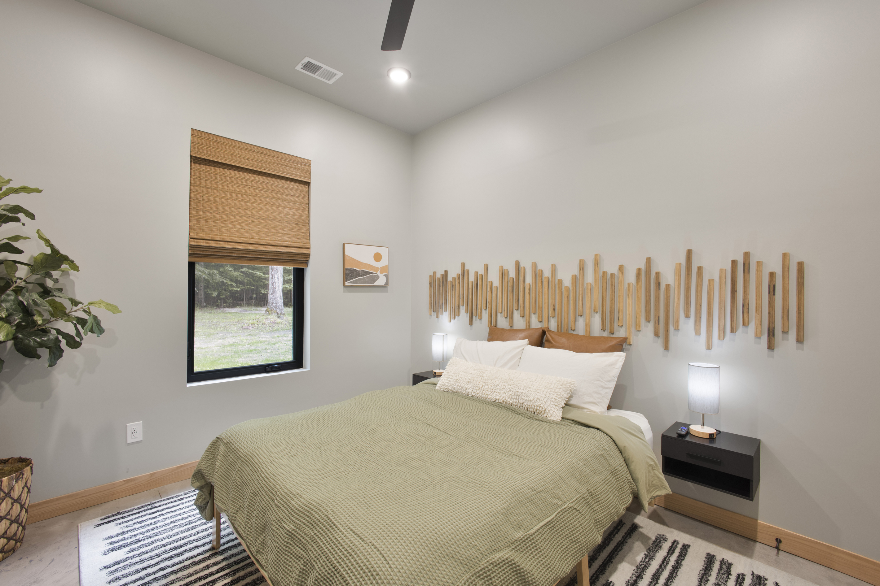 Queen Bedroom