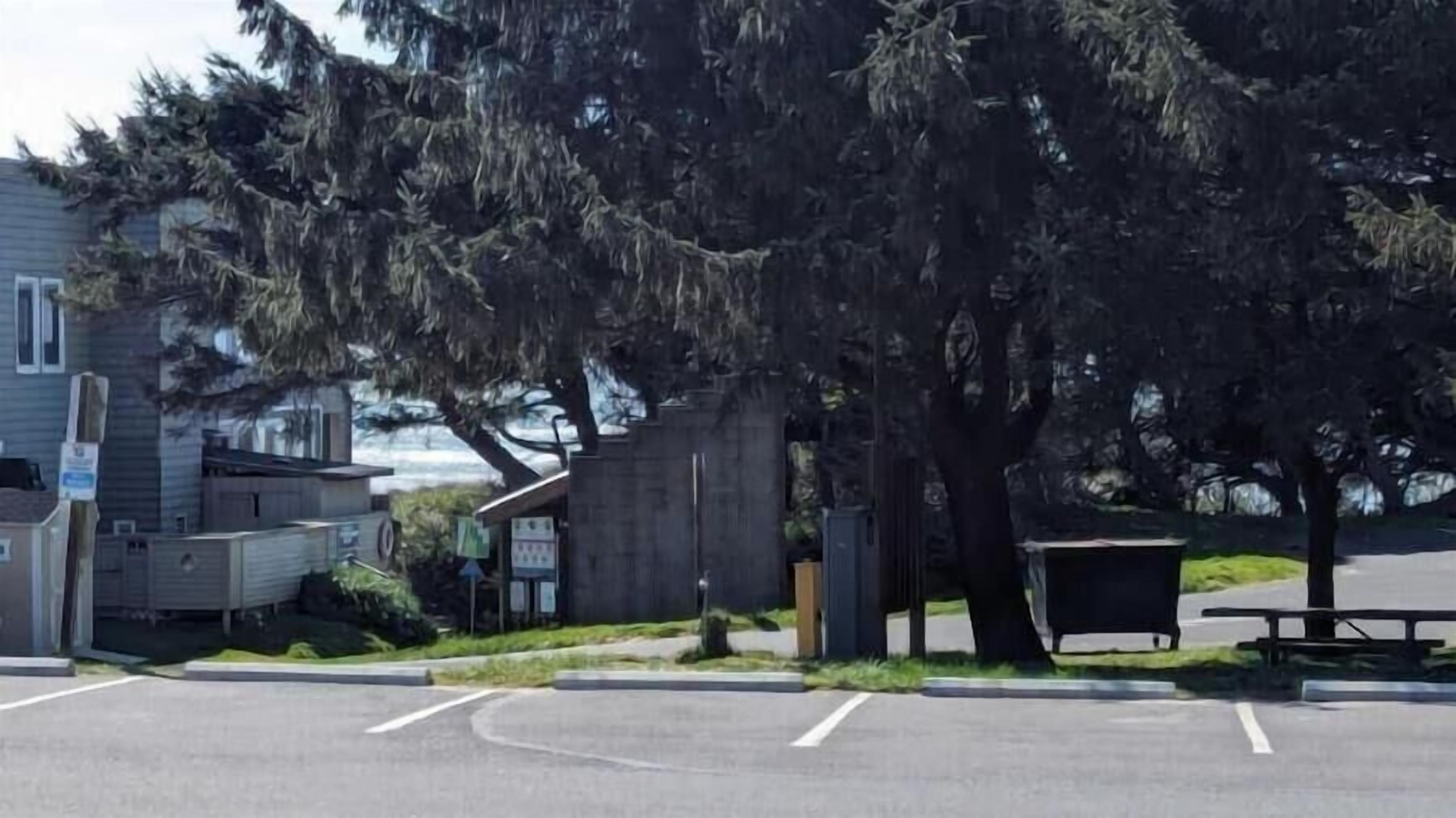 walk thru the park to get on the beach