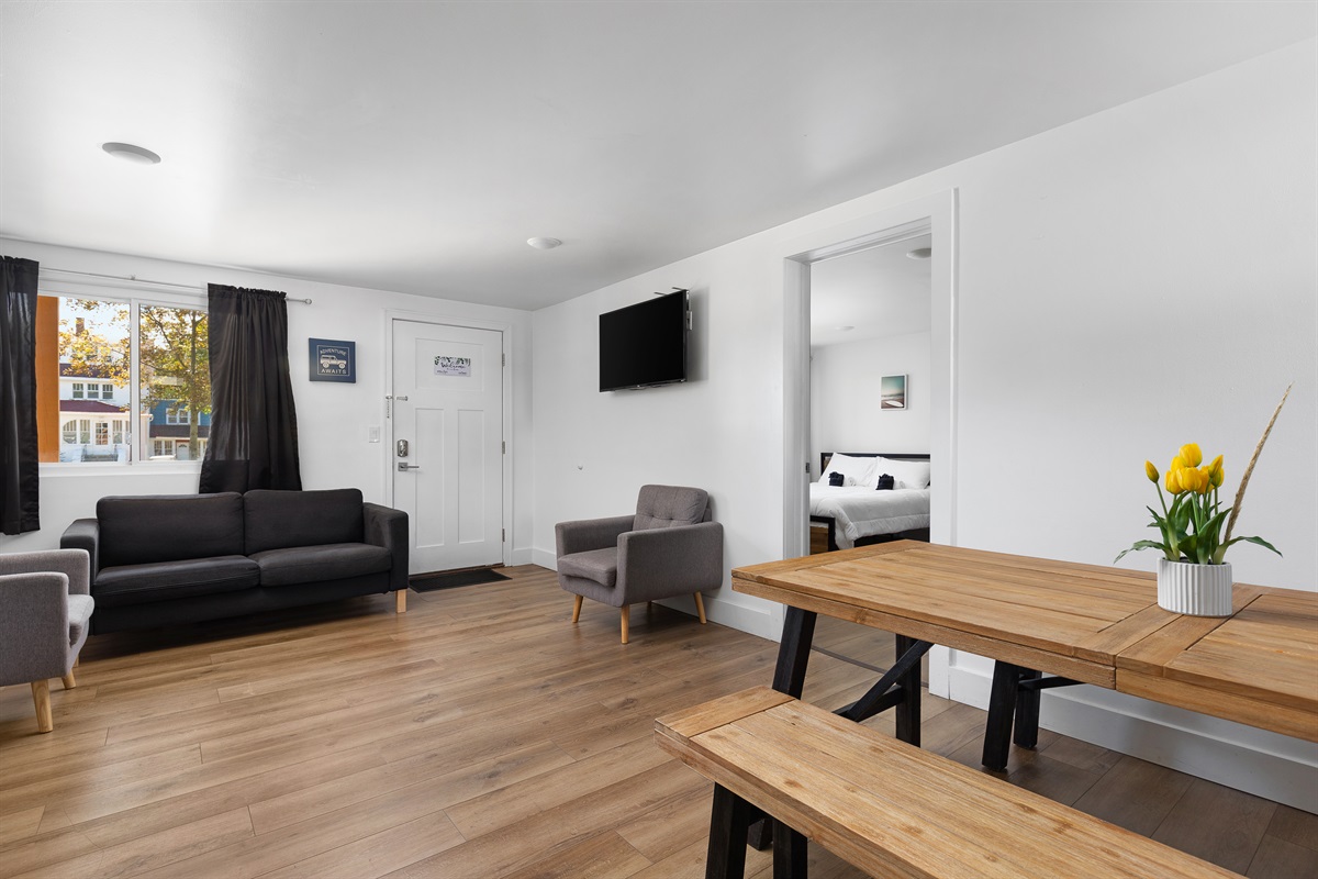 Living Room, Entry door, Doorway to Left