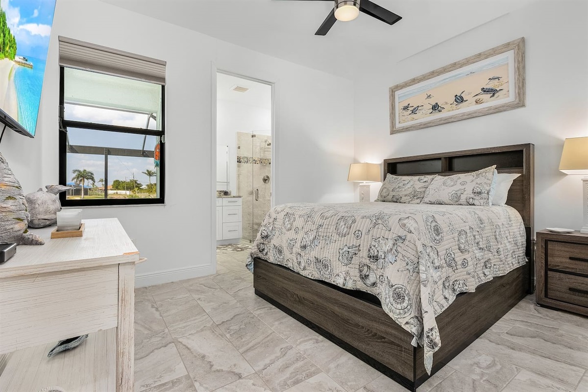 1st Guest bedroom with its own ensuite bathroom 