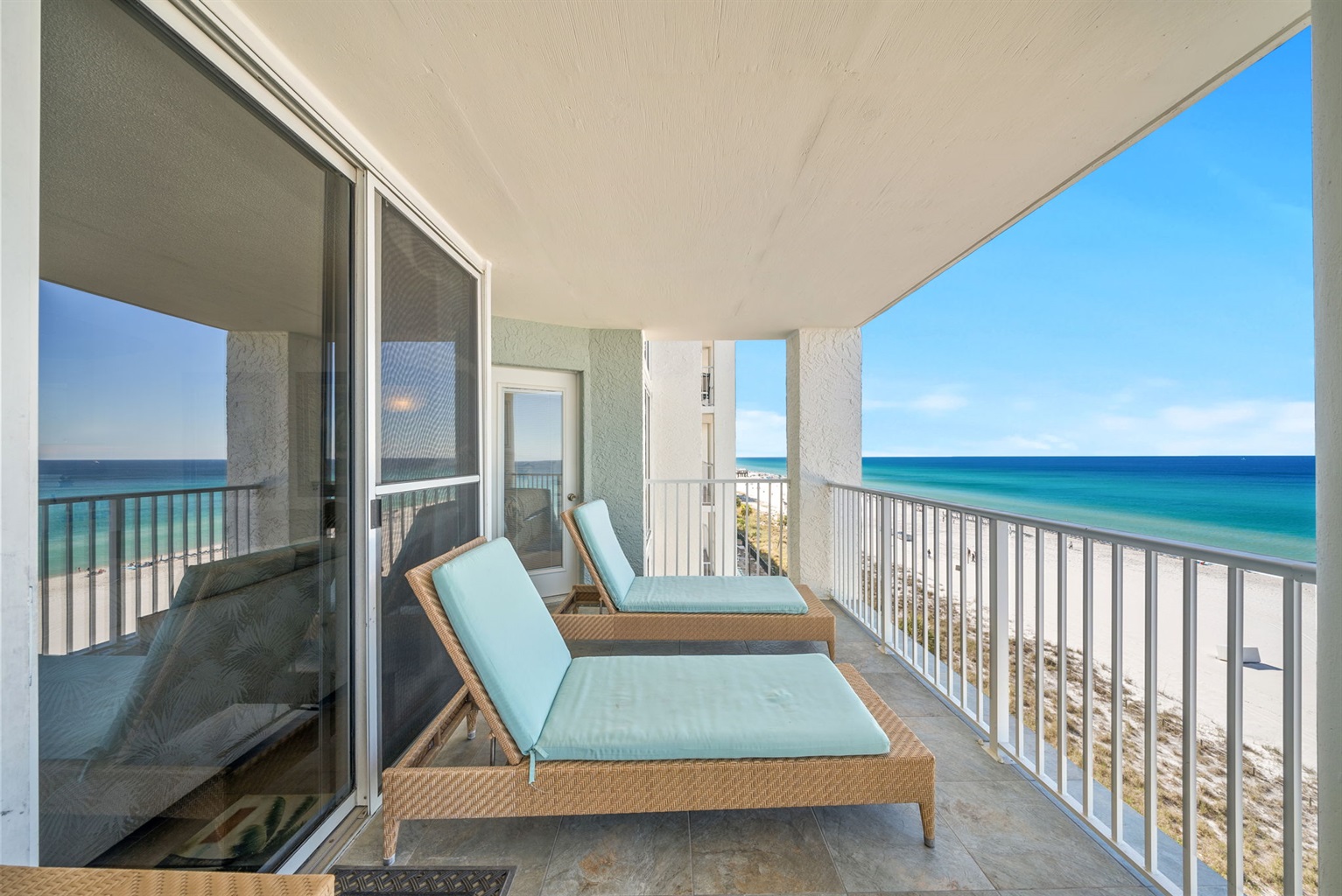 Stunning 6th floor balcony views