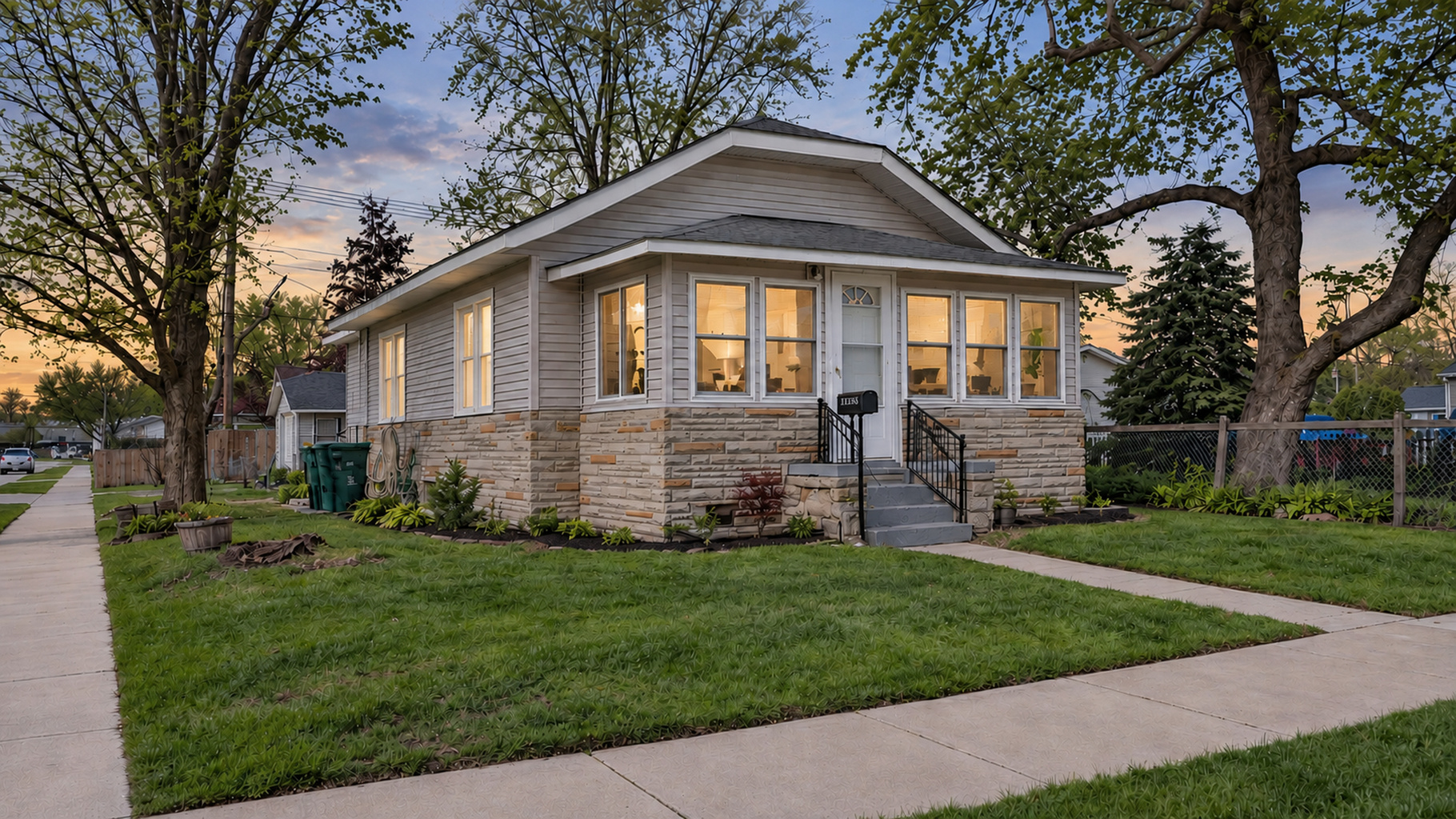 A private renovated bungalow convenient to Notre Dame, IUSB & South Bend.
