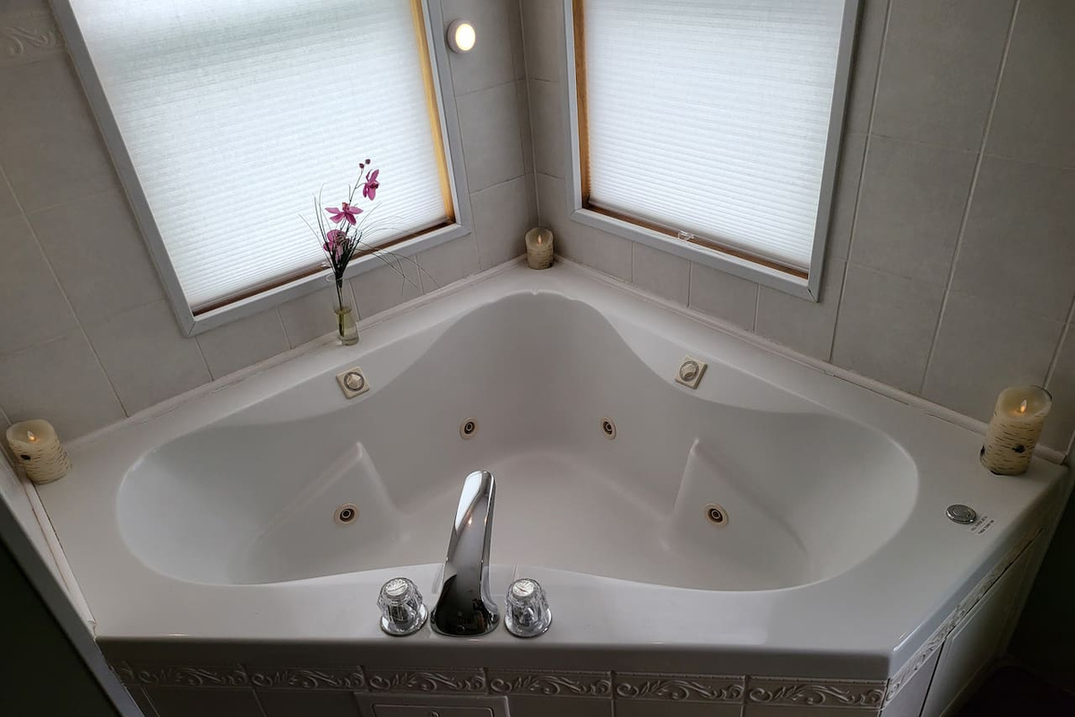 Jetted Tub
