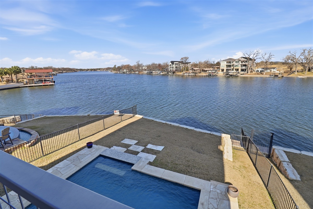 Balcony 1 - overlooks pool and lake