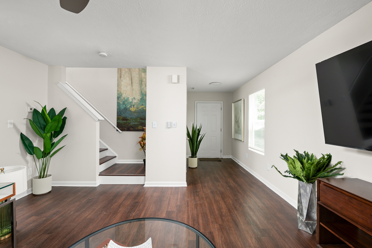 Thoughtfully designed with clean lines, modern décor, and clutter-free spaces, Indy Speedway Stay offers a fresh, welcoming atmosphere that helps you relax and feel right at home.