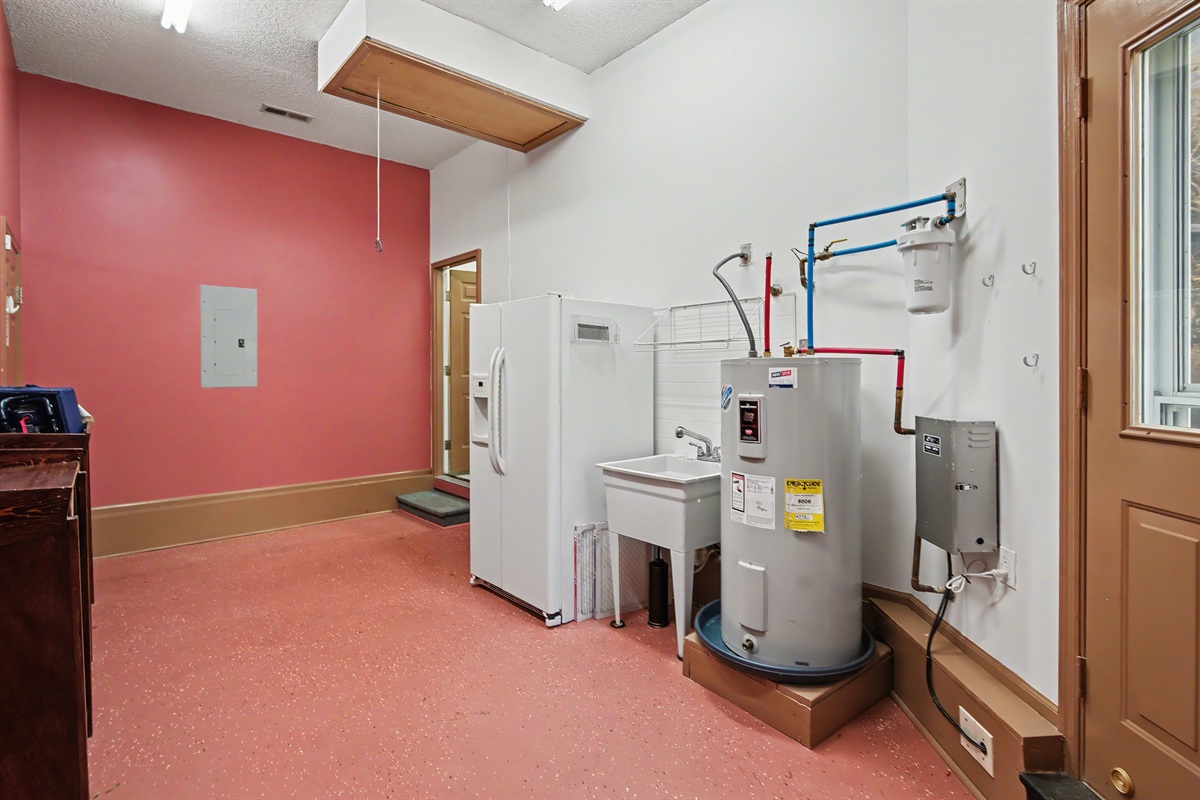 Extra Fridge in the Garage for your use