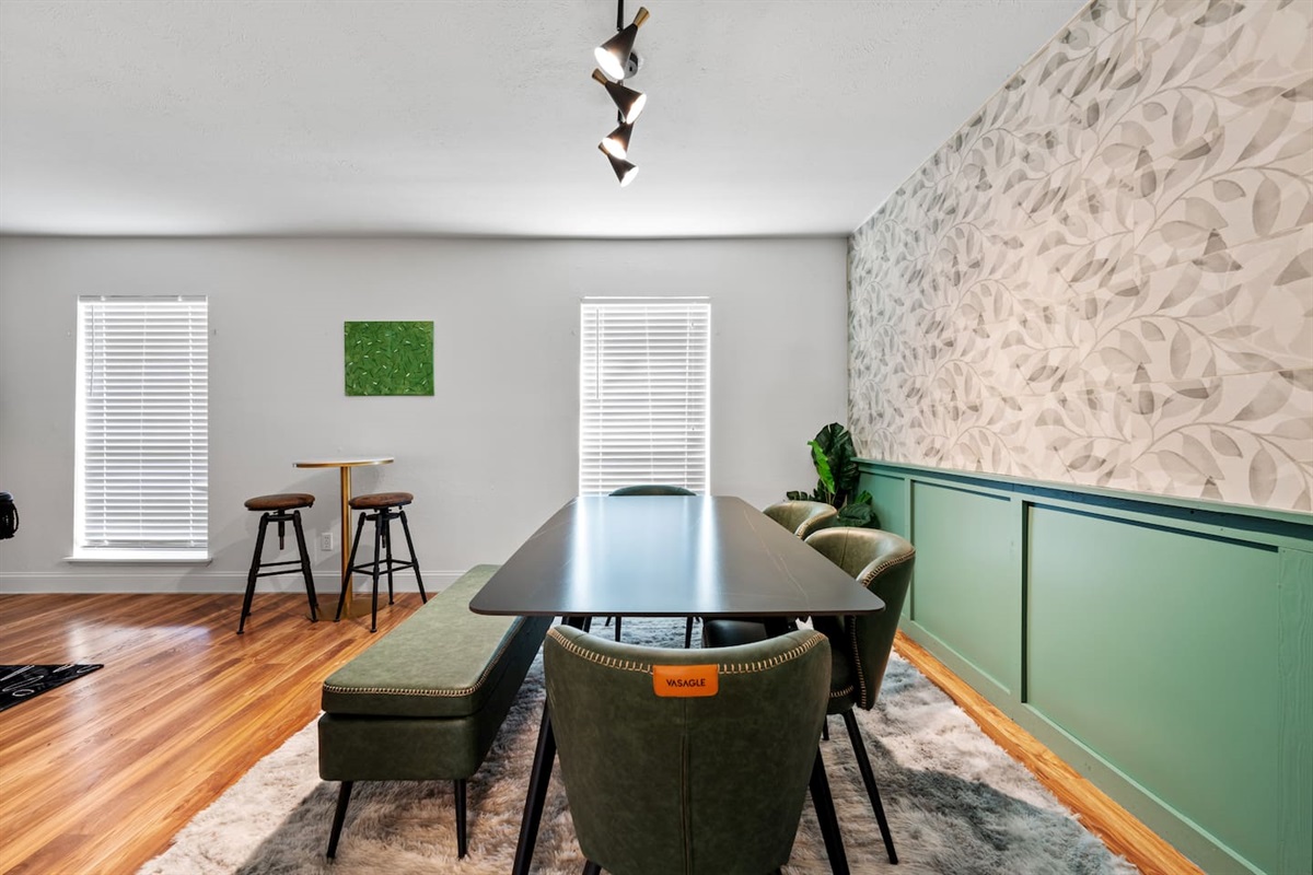 Elegant dining room with seating for your whole group—ideal for shared meals and celebrations.