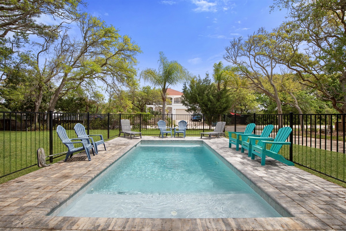 This is where the best vacation days unfold—kids splashing in the pool, grandparents soaking up the sun, and everyone gathering poolside between swims. Under open skies and swaying palms, simple afternoons turn into the family memories you came for.