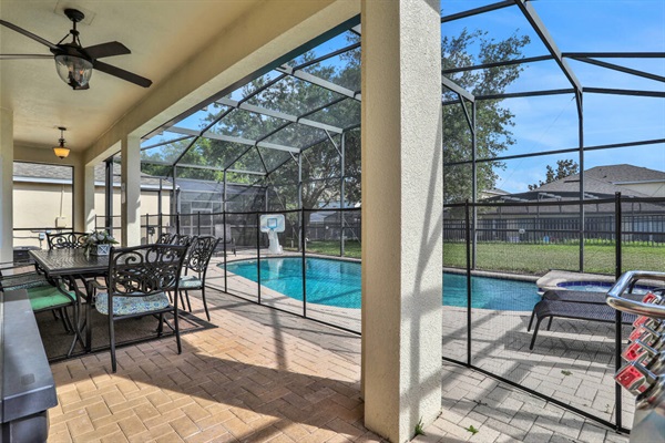 Screend pool with spacious Lanai