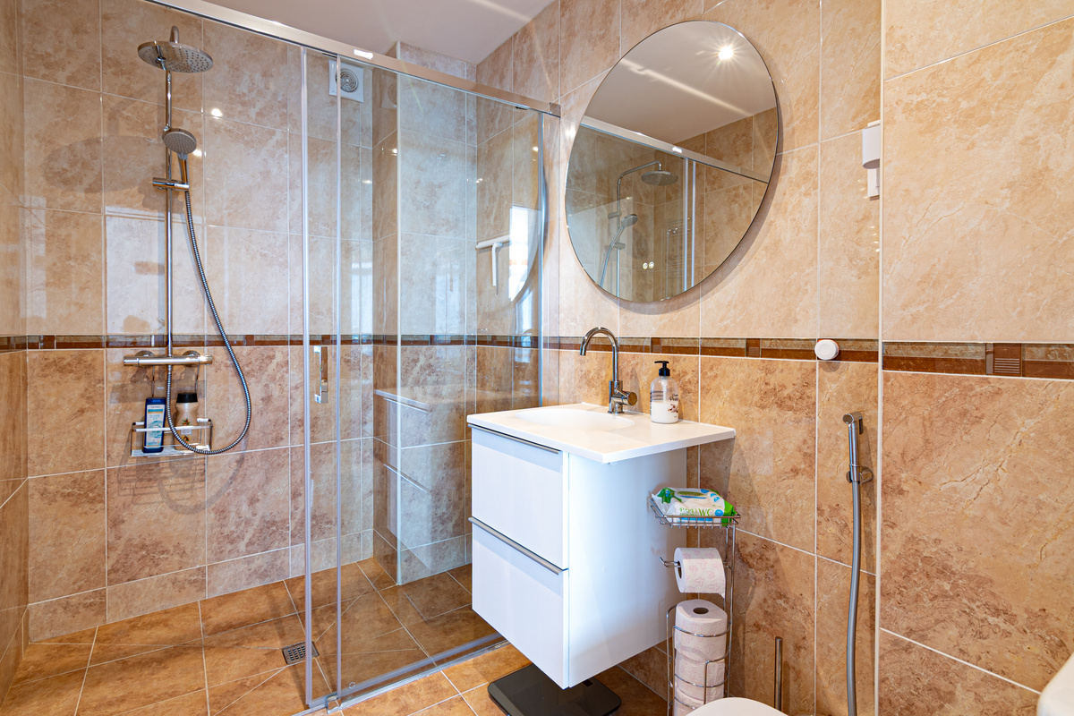 Spacious bathroom with walk-in shower