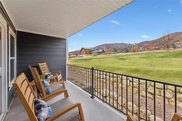 Enjoy fresh mountain air and stunning scenery from the loft’s private balcony.