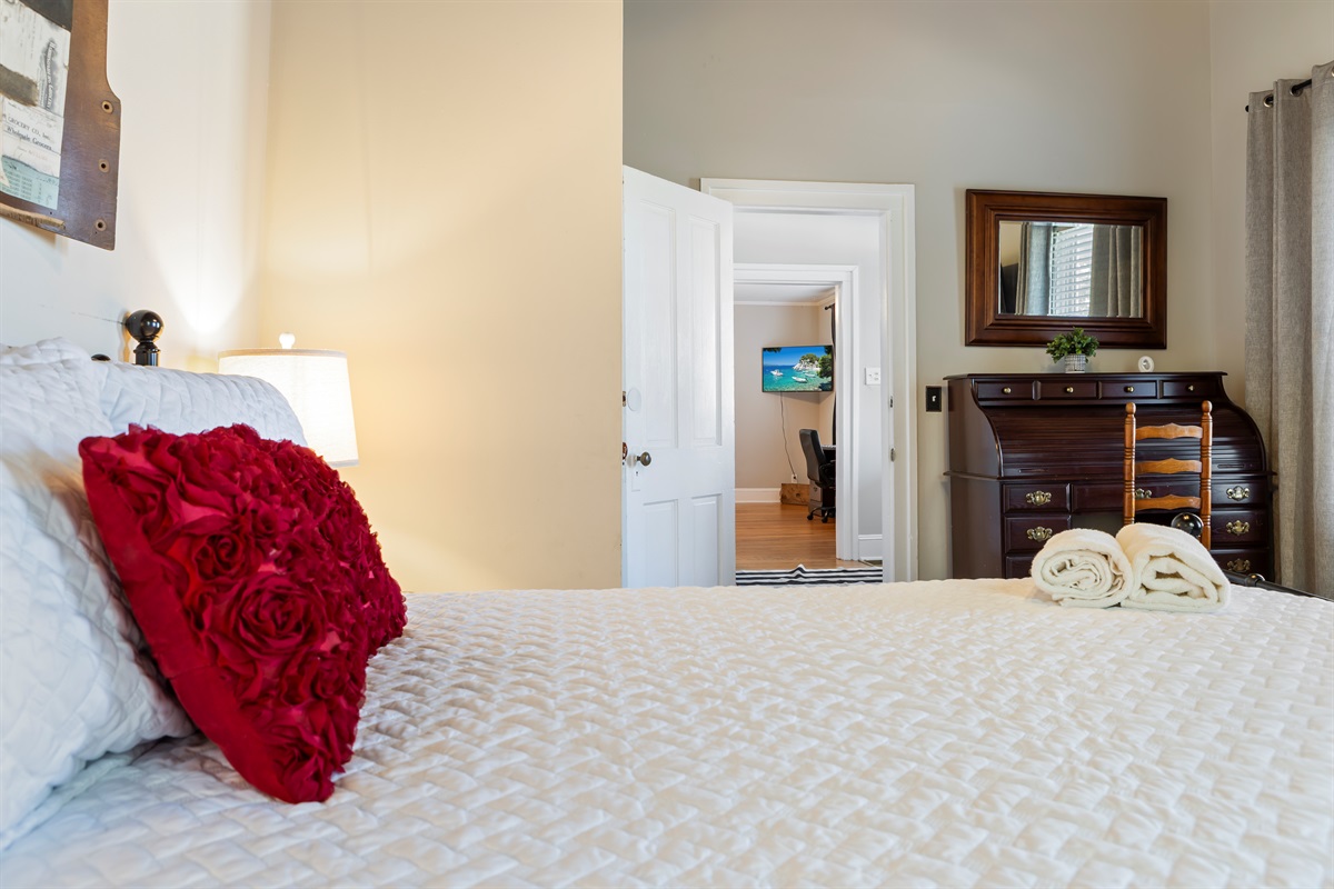 Bedroom 2 - Queen bed with desk